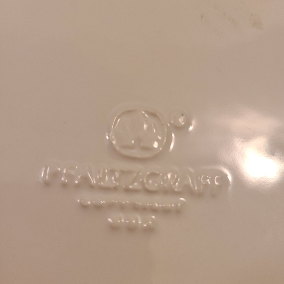 Pfaltzgraff Xmas Tree Shaped Dish 10"×9" - Picture 6 of 6